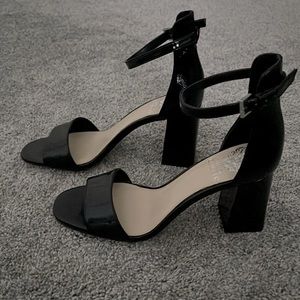 Vince Camuto black patent leather heels